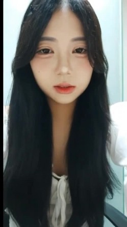 顶级BJ下海-卧蚕小网红【soeun】福利私拍，约啪自慰反差舔食吸茎艹穴抽插相当火爆 截图15