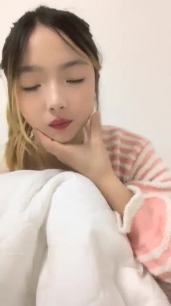 灌醉18岁的学生妹，【小乖7】，几瓶啤酒就喝醉了，被操了，娇喘喊着~快~快~快，清新小妹子被疯狂蹂躏，推荐 截图10