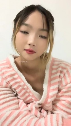 灌醉18岁的学生妹，【小乖7】，几瓶啤酒就喝醉了，被操了，娇喘喊着~快~快~快，清新小妹子被疯狂蹂躏，推荐 截图12