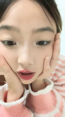 灌醉18岁的学生妹，【小乖7】，几瓶啤酒就喝醉了，被操了，娇喘喊着~快~快~快，清新小妹子被疯狂蹂躏，推荐 截图15