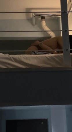 “用逼使劲夹我”对白超淫荡，最新推特博主【我的枪好长啊】肌肉体育生联合单男3P爆操羞辱极品身材人妻高潮颤抖尖叫内射 截图4