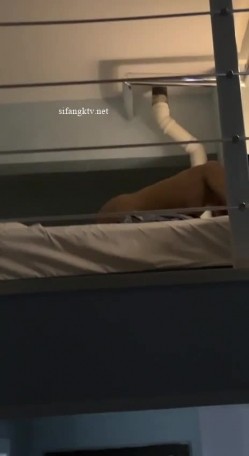 “用逼使劲夹我”对白超淫荡，最新推特博主【我的枪好长啊】肌肉体育生联合单男3P爆操羞辱极品身材人妻高潮颤抖尖叫内射 截图15