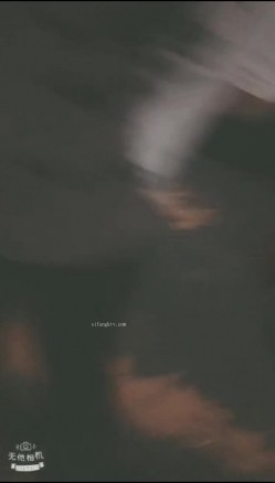 “抓我奶子，猛一点宝贝”对话超淫荡 ️顶级骚母狗大奶肥臀御姐【雪儿】群福利，户外3P紫薇各种无套内射，叫声真心受不了 截图1