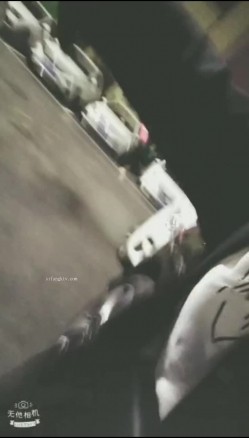 “抓我奶子，猛一点宝贝”对话超淫荡 ️顶级骚母狗大奶肥臀御姐【雪儿】群福利，户外3P紫薇各种无套内射，叫声真心受不了 截图4