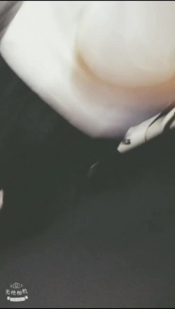 “抓我奶子，猛一点宝贝”对话超淫荡 ️顶级骚母狗大奶肥臀御姐【雪儿】群福利，户外3P紫薇各种无套内射，叫声真心受不了 截图9