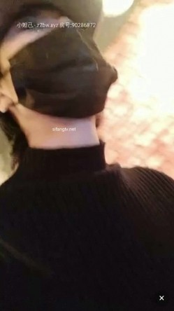 饭馆老板娘，生意不好做黄播下海捞金，边包饺子包紫薇，满手沾满淫水的饺子你想吃么，骚浪贱货阿姨！ 截图11