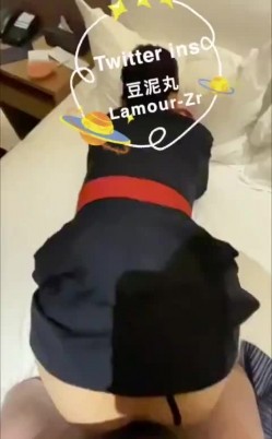 推特东航乘务员极品空姐【豆泥丸】福利私拍，足交啪啪女神骚起来是真顶，170完美长腿炮架 截图2