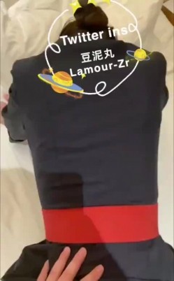 推特东航乘务员极品空姐【豆泥丸】福利私拍，足交啪啪女神骚起来是真顶，170完美长腿炮架 截图12