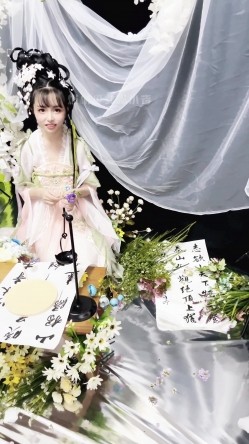 稀有露脸 高端ACG业界女神爆机少女 喵小吉 古装汉服《花间集》诱人胴体美不胜收 古代青楼达官贵人的玩物 截图2