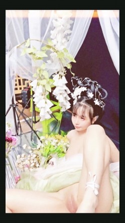 稀有露脸 高端ACG业界女神爆机少女 喵小吉 古装汉服《花间集》诱人胴体美不胜收 古代青楼达官贵人的玩物 截图13