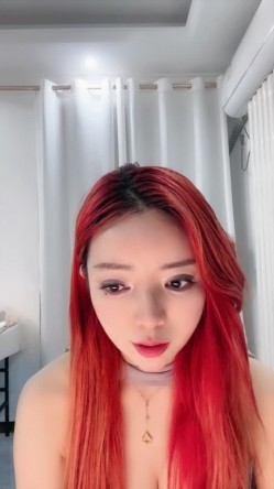 绿播舞蹈系尤物【无虞】顶级完美身材 狂跳抖音热门歌曲 奶子时不时的蹦出来相当的哇塞 截图3