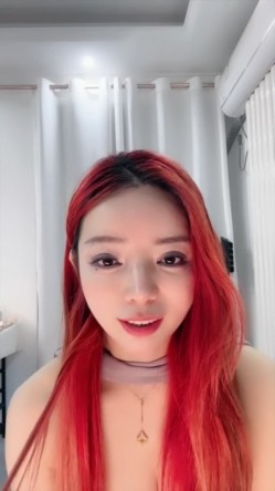 绿播舞蹈系尤物【无虞】顶级完美身材 狂跳抖音热门歌曲 奶子时不时的蹦出来相当的哇塞 截图9
