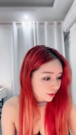 绿播舞蹈系尤物【无虞】顶级完美身材 狂跳抖音热门歌曲 奶子时不时的蹦出来相当的哇塞 截图14