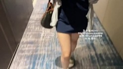 绿帽淫妻大神『李李Momo』带老婆参加多人活动，轮流do出白浆，老婆在别人身上从被动到主动，把单男榨干 截图1
