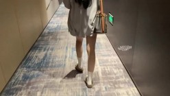 绿帽淫妻大神『李李Momo』带老婆参加多人活动，轮流do出白浆，老婆在别人身上从被动到主动，把单男榨干 截图2