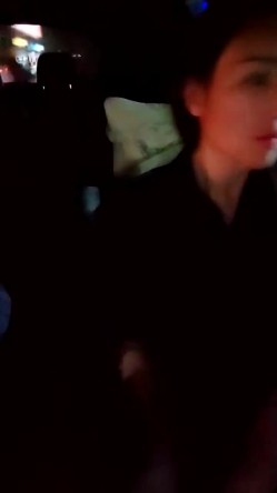 推荐！极品御姐~滴滴女司机~【微微落幕】勾搭乘客~啪啪~网约车艳遇，骚货床上浪荡至极，刺激 截图1
