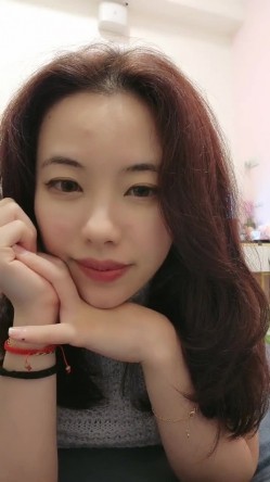 首次闺蜜大屌操【台湾小飘飘】辣眼互动 蹭裆 揉奶头 刺激 截图2
