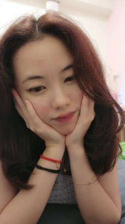 首次闺蜜大屌操【台湾小飘飘】辣眼互动 蹭裆 揉奶头 刺激 截图5