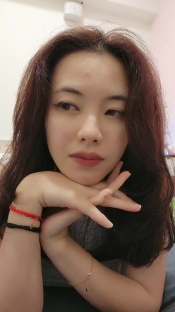 首次闺蜜大屌操【台湾小飘飘】辣眼互动 蹭裆 揉奶头 刺激 截图11