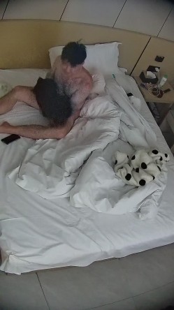 酒店偷拍腰细腿长粉雕玉琢女友上位骑乘姿势超级风骚 截图16