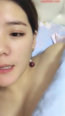 网红脸E奶美女主播和大鸡巴炮友啪啪 乳交口爆 老汉推车 普通话对白淫荡 截图1