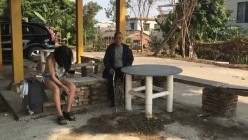 天花板露出狂人御姐【cikaimoon】付费，更大胆直接，当着老农的面直接脱光 截图9