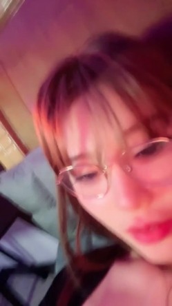 【想到你我就湿】绝美纹身女神握住大屌口交爆操 上次刮过毛现在张出来一点点，换了个妆容差点没认出来 截图13