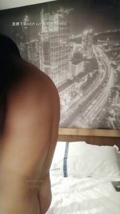 【偷情的刺激】专攻各种少妇 女的不知道偷拍啪啪时很享受，开干一分多钟女的居然高潮了 截图12