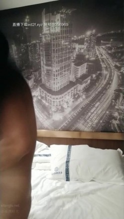 【偷情的刺激】专攻各种少妇 女的不知道偷拍啪啪时很享受，开干一分多钟女的居然高潮了 截图13