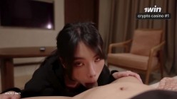 漂亮大奶美眉Miuzxc 身材丰满黑丝长腿猛吃大吊上位骑乘啪啪打桩抽搐尿尿狂喷 被小哥无套输出内射粉穴 截图7