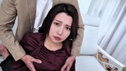 原创国产平台【AVJiali】街头搭讪即约炮，台湾兽医姐姐【琪琪】变身淫乱女优，主动求插到潮吹狂喷口爆吞精！ 截图3