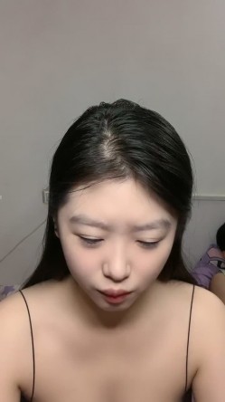 清纯女神！刚下海就被狂操~【西西棒棒】，一眼看着就很舒服的小美女，少女胴体真每秒，啪啪！内射 截图1