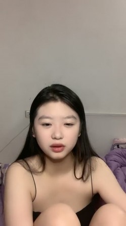 清纯女神！刚下海就被狂操~【西西棒棒】，一眼看着就很舒服的小美女，少女胴体真每秒，啪啪！内射 截图4