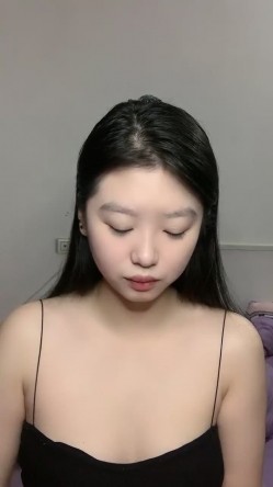 清纯女神！刚下海就被狂操~【西西棒棒】，一眼看着就很舒服的小美女，少女胴体真每秒，啪啪！内射 截图5