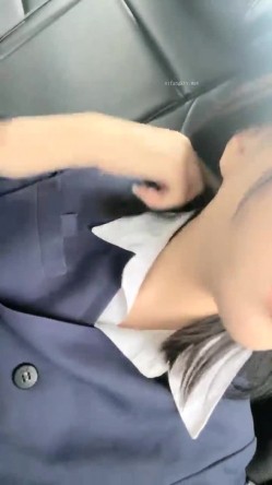 抖音网红！可爱至极！~【京鱼儿】大尺度粉穴天然美乳~哇塞，女神不常来，可遇不可求 截图1