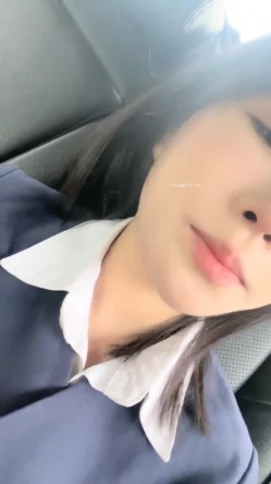 抖音网红！可爱至极！~【京鱼儿】大尺度粉穴天然美乳~哇塞，女神不常来，可遇不可求 截图4