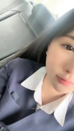 抖音网红！可爱至极！~【京鱼儿】大尺度粉穴天然美乳~哇塞，女神不常来，可遇不可求 截图8