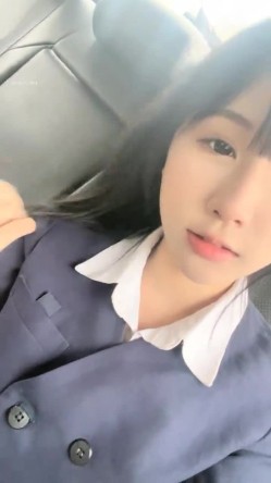 抖音网红！可爱至极！~【京鱼儿】大尺度粉穴天然美乳~哇塞，女神不常来，可遇不可求 截图9