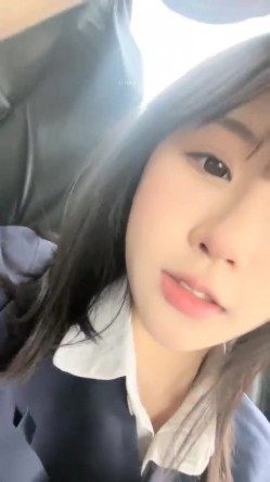 抖音网红！可爱至极！~【京鱼儿】大尺度粉穴天然美乳~哇塞，女神不常来，可遇不可求 截图12