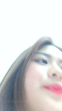 高颜值气质短发妹子小尺度诱惑 舞蹈扭动露奶自摸逼逼非常诱人 截图4