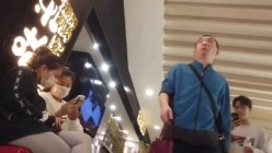 商城跟随偷窥跟男友逛街的眼镜小姐姐 皮肤白皙 性感大屁屁 截图11