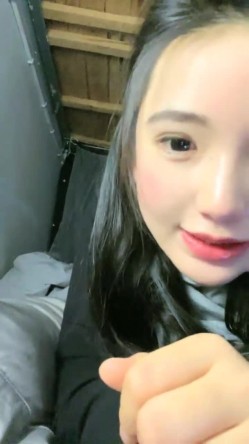 重磅！G奶校花下海~纯到爆炸，【大二学妹】，宿舍脱光，天然白虎馒头穴，小穴超肥，奶子又大又软 截图8