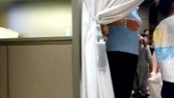 女偷拍客潜入国内洗浴会所更衣化妆间偷拍浴客2锁身偷拍大奶妹 截图10