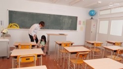 VEMA-187 美人女教師の彼女はクラスの担任で部活の顧問でボクの恋人～年上彼女と朝から晩まで禁断情熱中出しSEX～ 穂花あいり 截图8