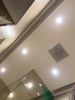 JK小母狗+反差研究生【adora】各种户外公共场所跳蛋发骚喷水 截图3