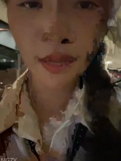 JK小母狗+反差研究生【adora】各种户外公共场所跳蛋发骚喷水 截图5