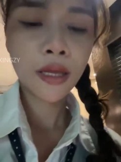 JK小母狗+反差研究生【adora】各种户外公共场所跳蛋发骚喷水 截图6
