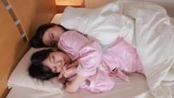 ACZD-044 新・恋するおむつ少女 おねしょ女子校生と美人お姉さんの甘いおむつ生活 截图8