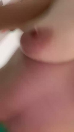 漂亮辫子妹妹！甜美高颜值！跳蛋假屌双管齐下，激情自慰极度淫骚，震的阴蒂太爽了 截图15