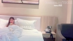 【7BOOS】今天干的妹子一直求饶 把她按在床上从正面干进去 那逼又热又紧 逼都干红了 截图1